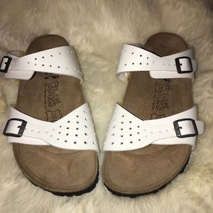 COPY - Birki’s Birkenstock white sandals size 8